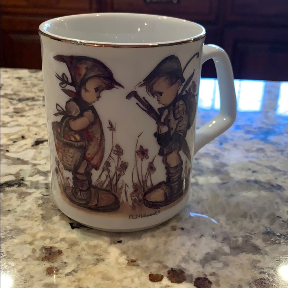 ANTIQUE M.J Hummel coffee cup